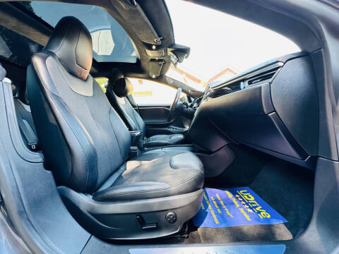 2016 Tesla Model S 75D