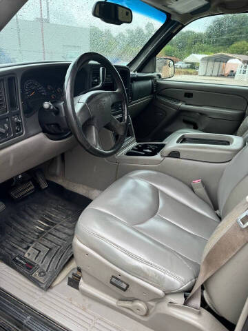 2004 Chevrolet Suburban 1500 LT