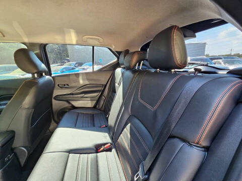 2020 Nissan Kicks SR