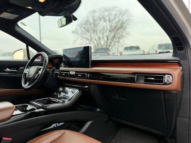 2022 Lincoln Nautilus Reserve