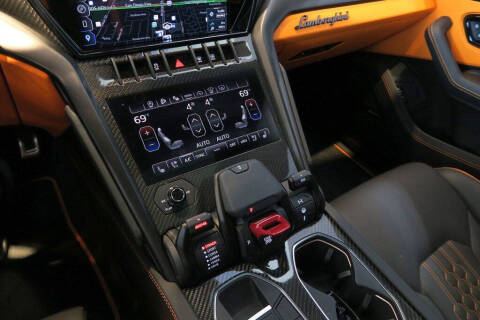 2024 Lamborghini Urus S