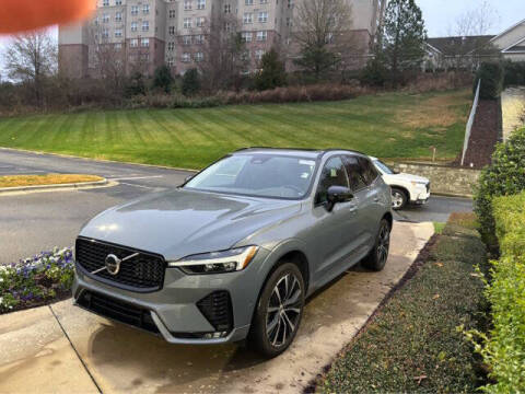 2024 Volvo XC60 B5 Plus Dark Theme