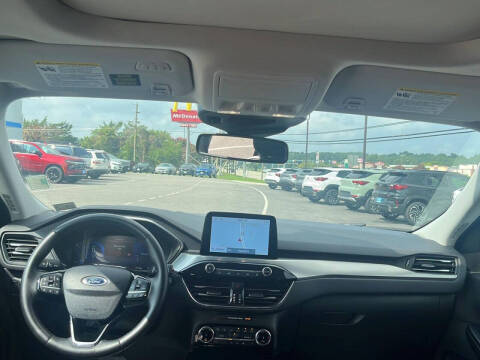 2022 Ford Escape Titanium