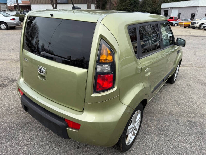 2010 Kia Soul +