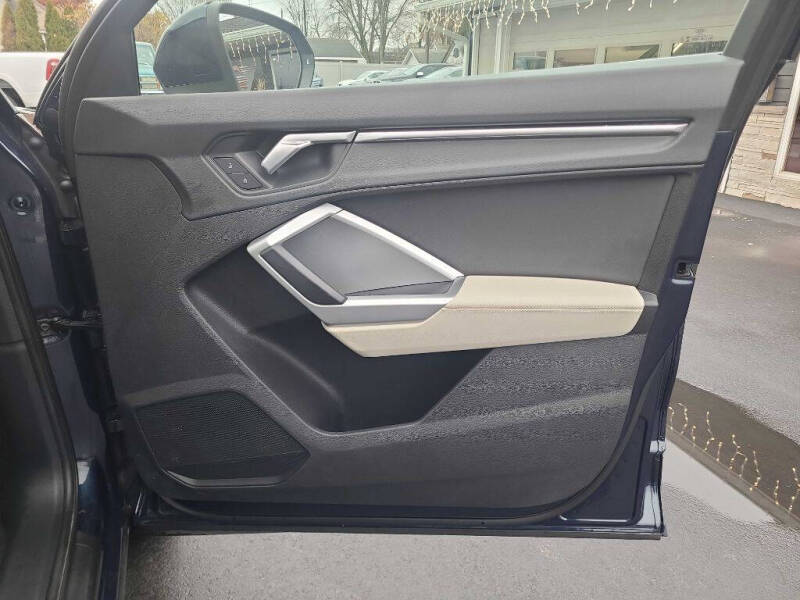 2020 Audi Q3 quattro Premium Plus 45 TFSI