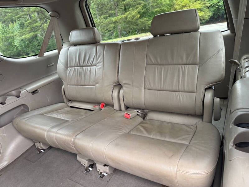 2005 Toyota Sequoia SR5