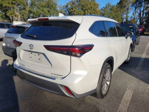 2024 Toyota Highlander Platinum