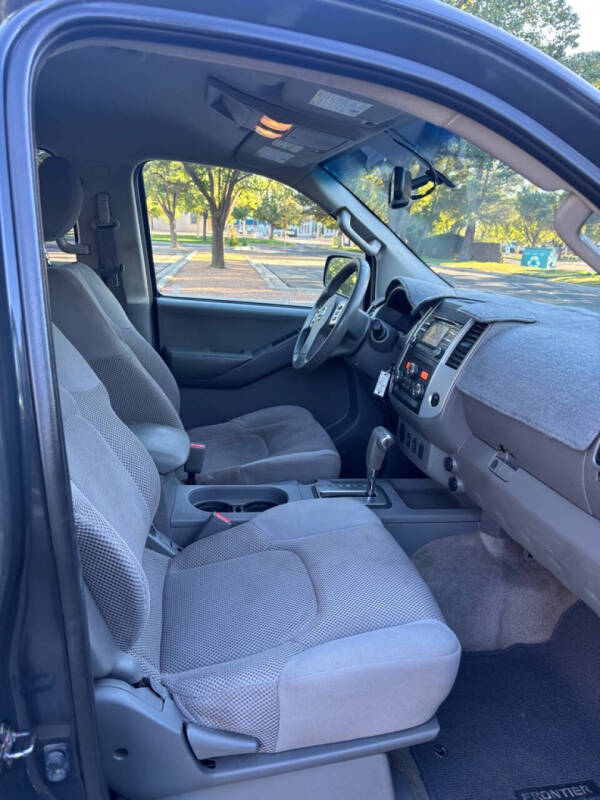 2013 Nissan Frontier S