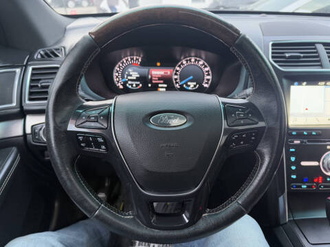 2017 Ford Explorer Platinum