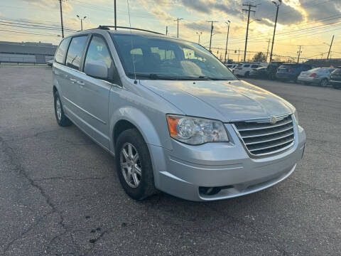 2009 Chrysler Town and Country for sale at M-97 Auto Dealer in Roseville MI