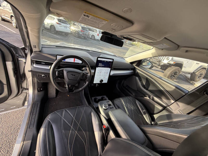 2021 Ford Mustang Mach-E Select