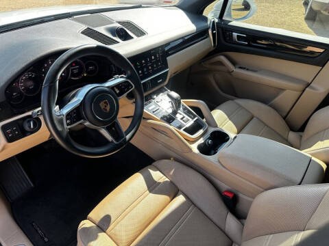 2022 Porsche Cayenne Platinum Edition