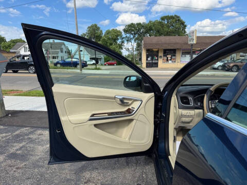 2015 Volvo S60 T5 Drive-E Platinum