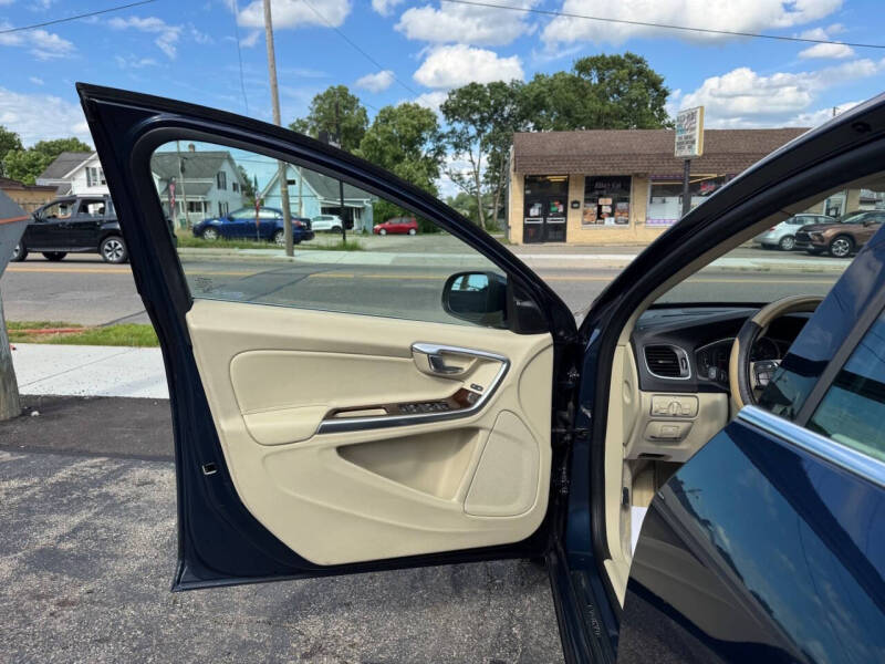 2015 Volvo S60 T5 Drive-E Platinum