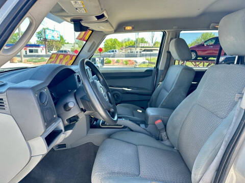 2007 Jeep Commander Sport