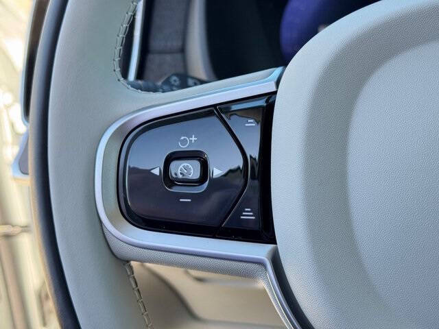 2026 Volvo XC90 B6 Ultra Dark 7P