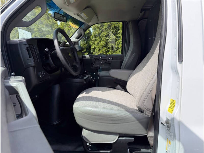2021 Chevrolet Express 2500