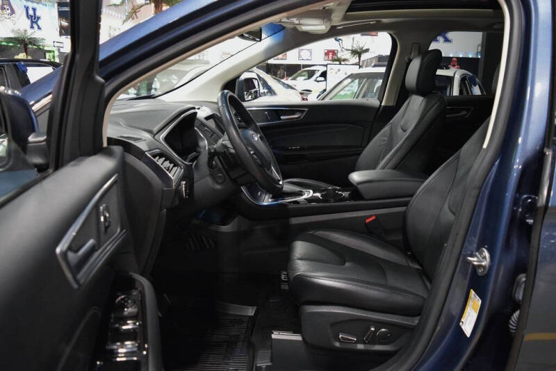 2018 Ford Edge Titanium