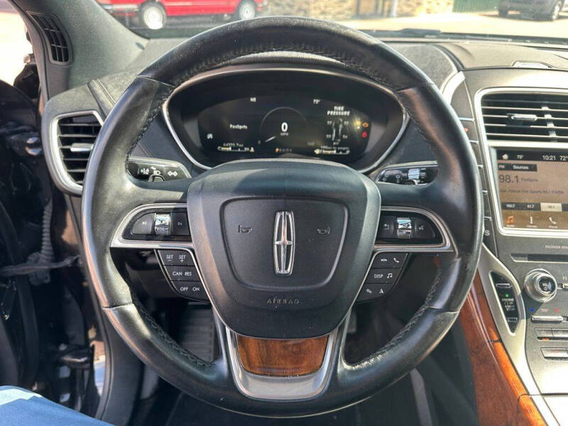 2019 Lincoln Nautilus Select