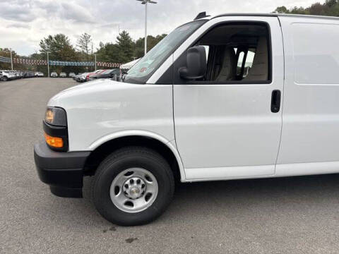 2025 Chevrolet Express 2500