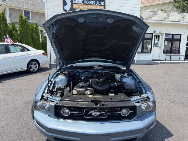 2007 Ford Mustang V6 Deluxe