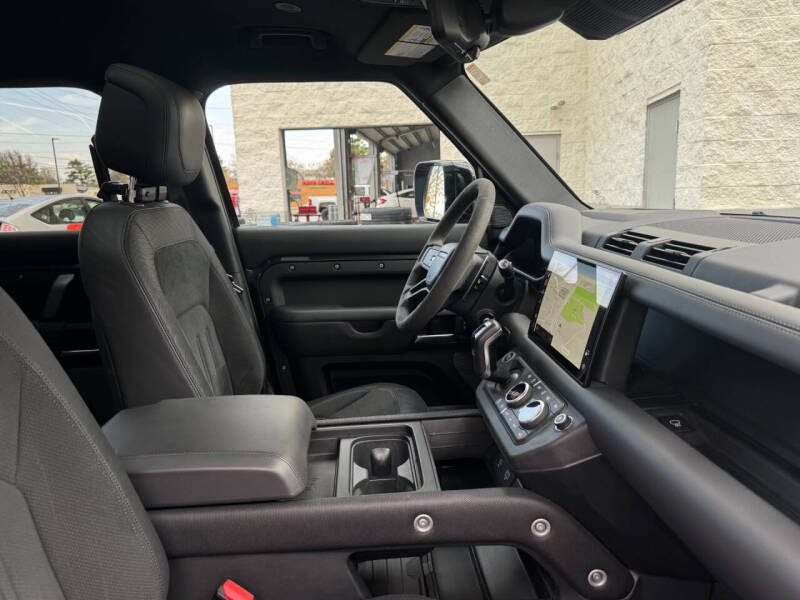 2023 Land Rover Defender