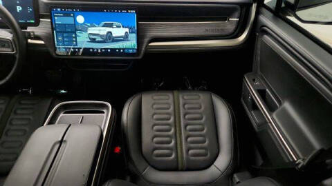 2025 Rivian R1T