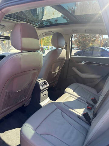 2012 Audi Q5 2.0T quattro Premium Plus