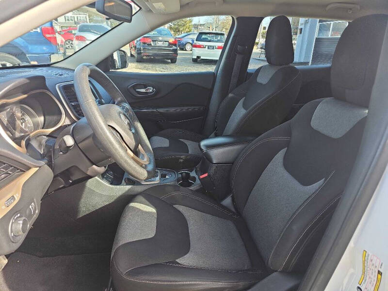 2014 Jeep Cherokee Sport