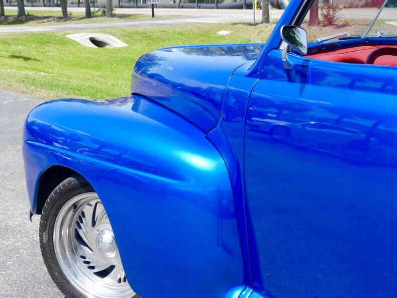 1948 Ford Super Deluxe