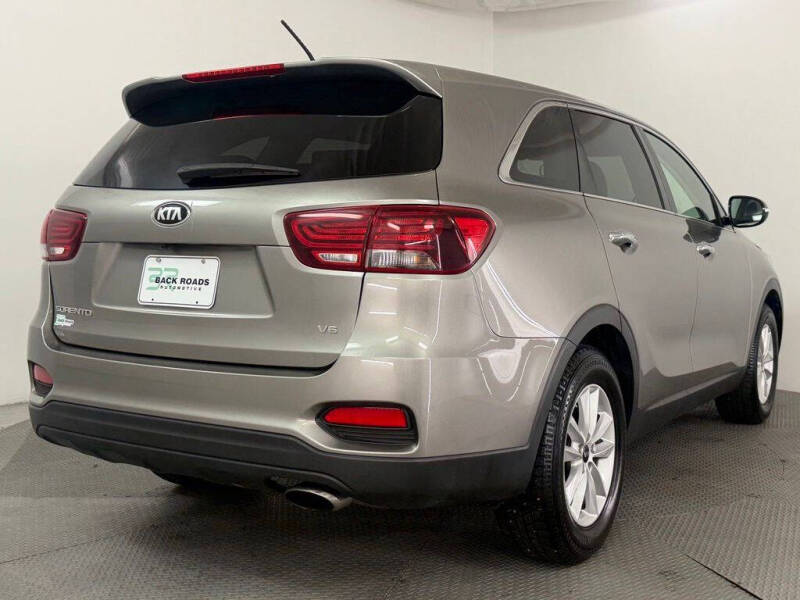 2019 Kia Sorento LX V6