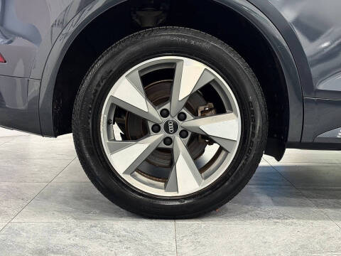 2020 Audi Q5 quattro Titanium Premium 45 TFSI