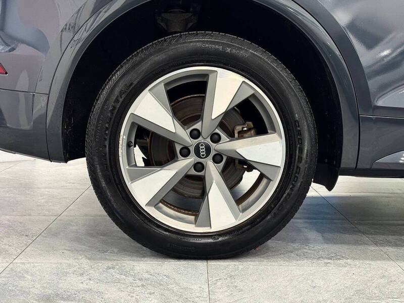 2020 Audi Q5 quattro Titanium Premium 45 TFSI