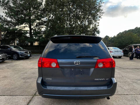 2008 Toyota Sienna CE 8-Passenger