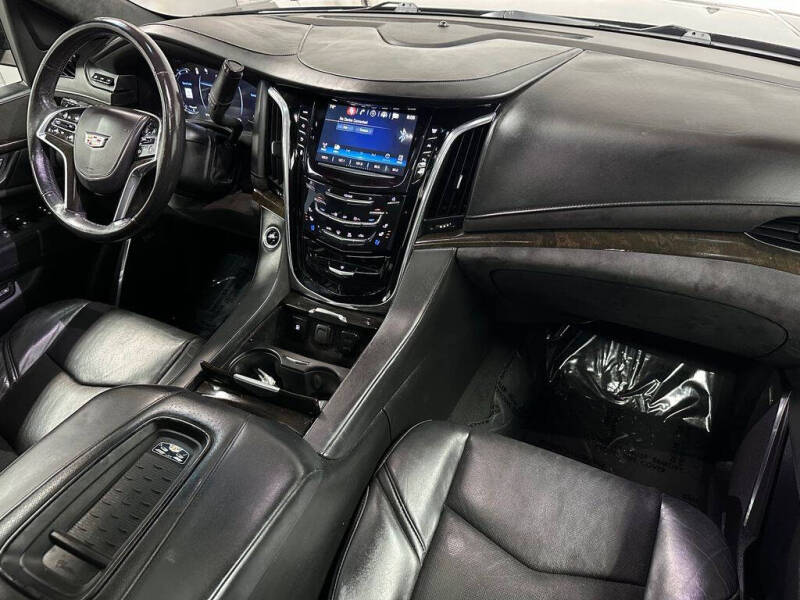 2017 Cadillac Escalade Platinum