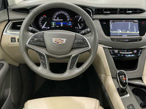 2018 Cadillac XT5 Premium Luxury