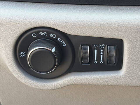 2021 Chrysler Voyager LX