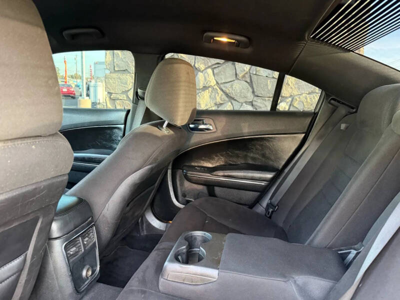 2013 Dodge Charger SE