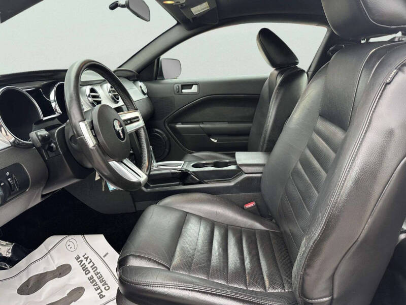 2006 Ford Mustang GT Deluxe