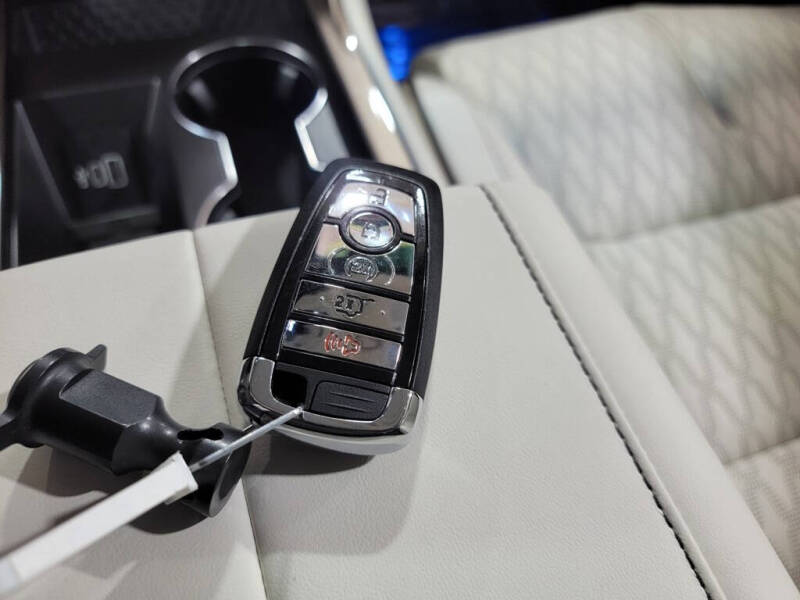 2024 Lincoln Nautilus Black Label