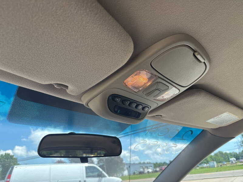 2004 Toyota Sienna LE 7 Passenger