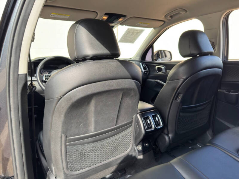 2023 Kia Sorento S