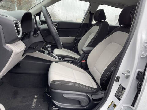 2022 Hyundai Venue SEL