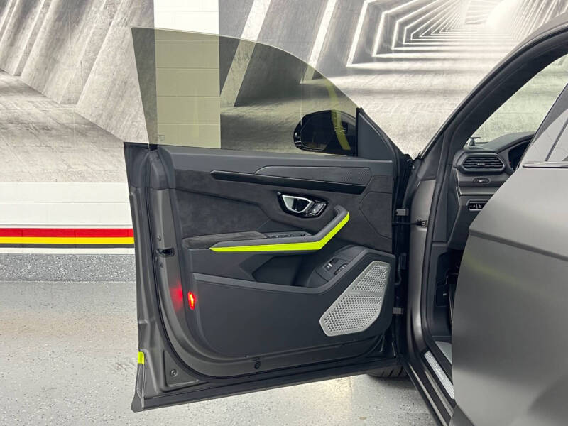 2022 Lamborghini Urus