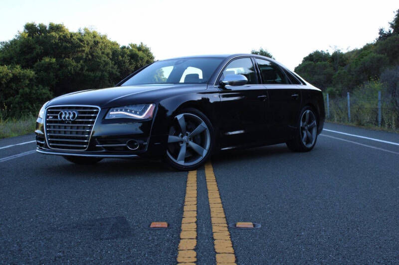 2013 Audi S8 Base's photo