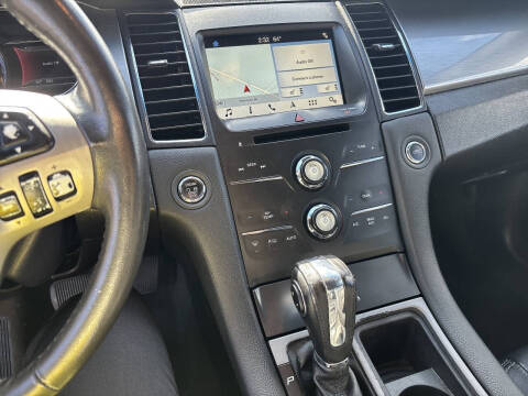 2018 Ford Taurus SEL