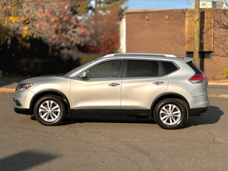 2014 Nissan Rogue SV photo 5