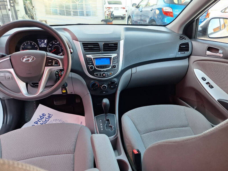 2013 Hyundai Accent GS