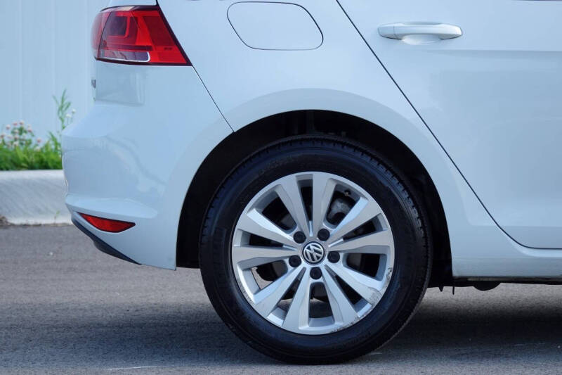2015 Volkswagen Golf TDI SE