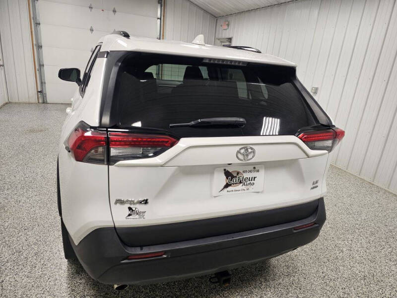 2019 Toyota RAV4 LE